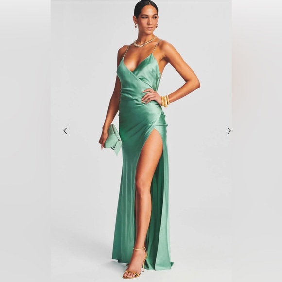NWT! SER.O.YA EMMA 100% SILK GOWN in Feldspar Green Size S Seroya - Picture 4 of 13